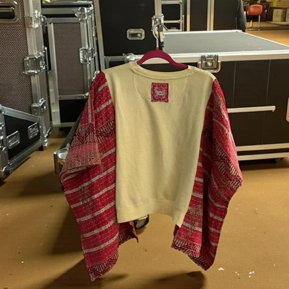 STONES CREWNECK Band T with KANTHA SLEEVES Boho Handmade, Festival 🌸 One Size - Picture 3 of 3